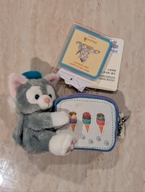 Disney Duffy and Friends Gelatoni Plush Keychain with Pouch